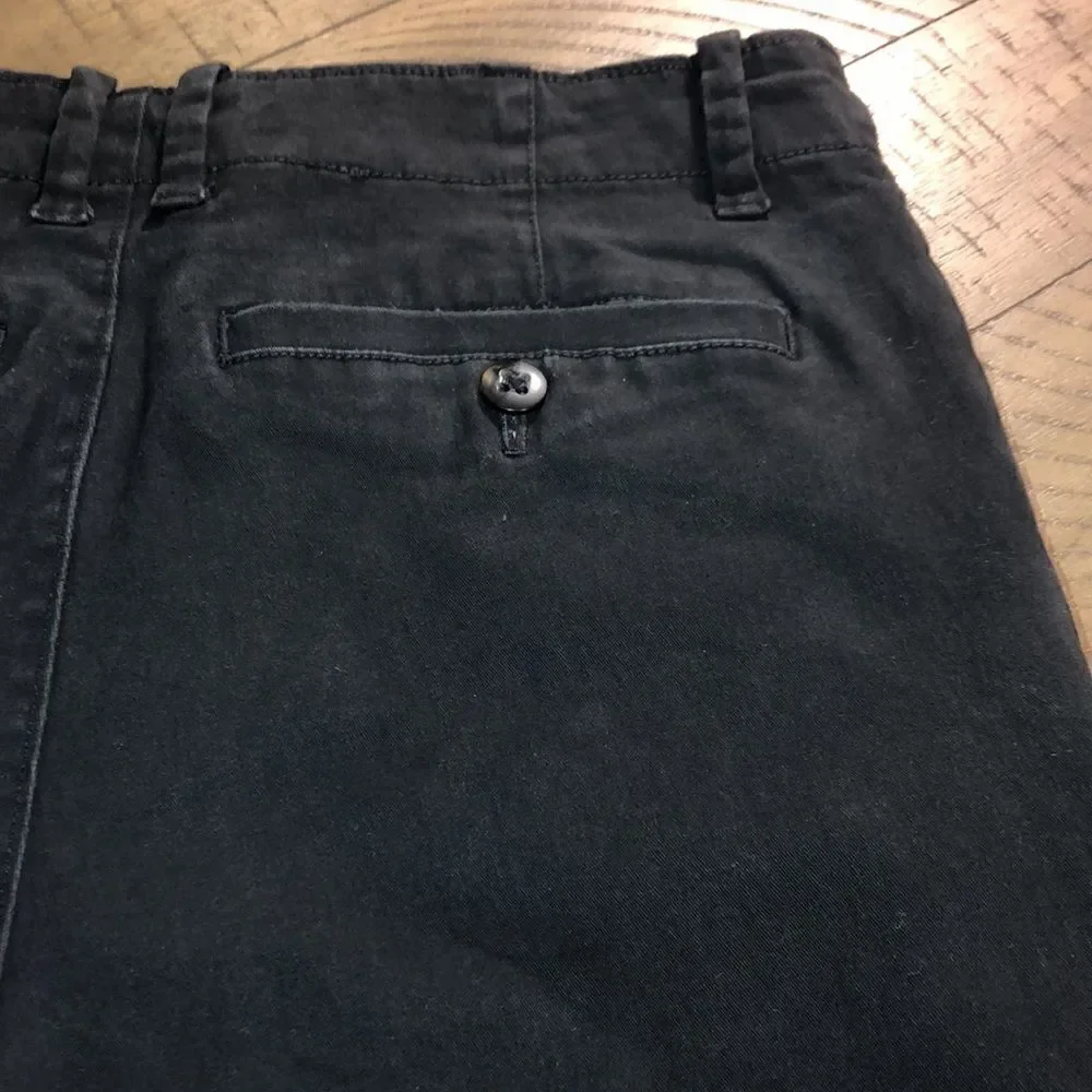 Urban Outfitters’ Cotton Straight Leg Flat Front Khakis 30” Waist 29 1/2” inseam